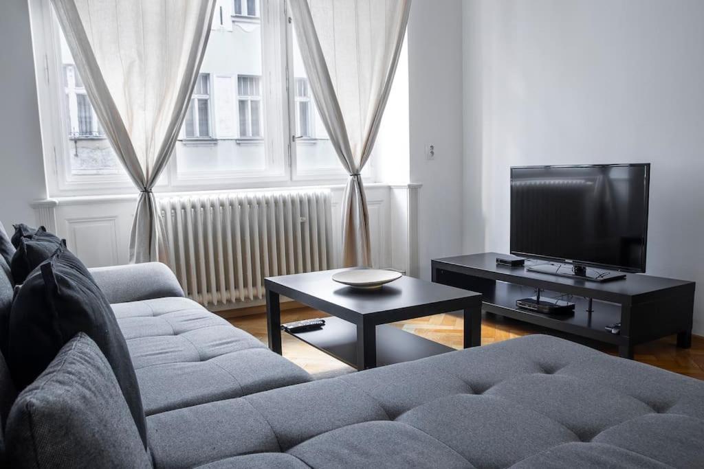 Prince Matyas Apartment Prag Exterior foto