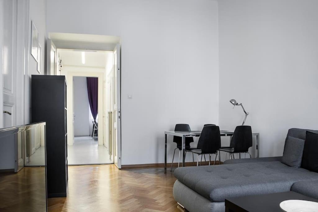 Prince Matyas Apartment Prag Exterior foto